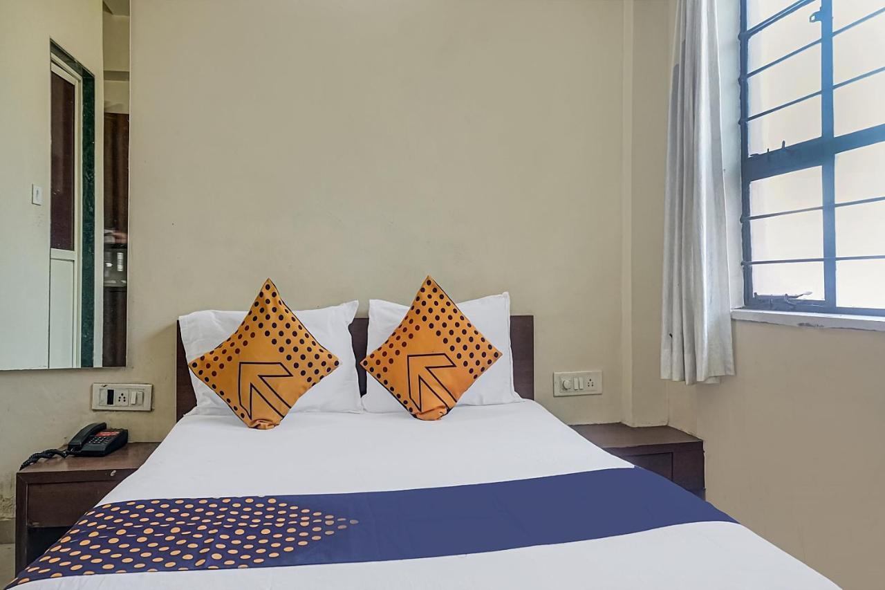Oyo Flagship 75444 Hotel Kinara Lodging & Boarding Mangvadi Экстерьер фото