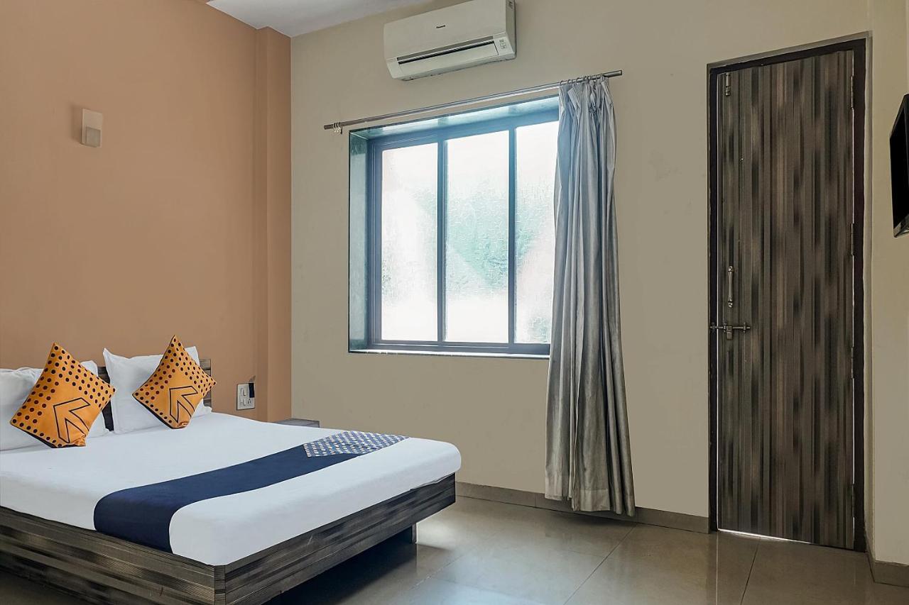 Oyo Flagship 75444 Hotel Kinara Lodging & Boarding Mangvadi Экстерьер фото